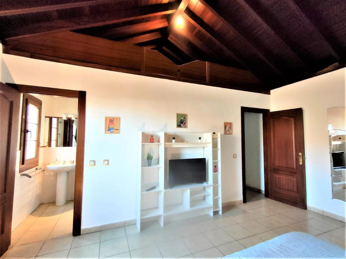 Iam Villaverde La Oliva Bagian luar foto